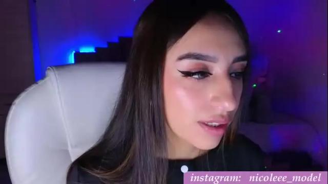 Image 2 of nicole_edwards Stream on Chaturbate on 1 month ago