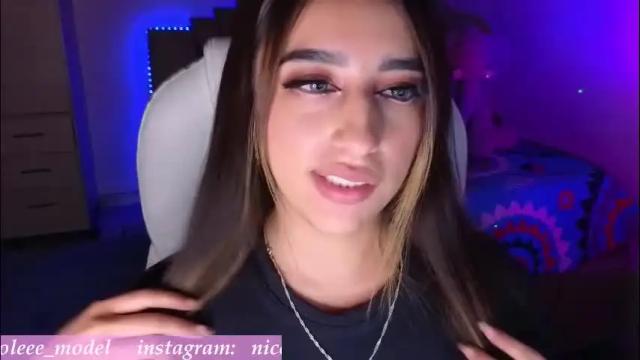 Image 3 of nicole_edwards Stream on Chaturbate on 21 days ago