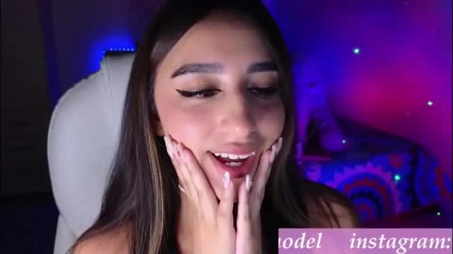 Image 2 of nicole_edwards Stream on Chaturbate on 4 days ago