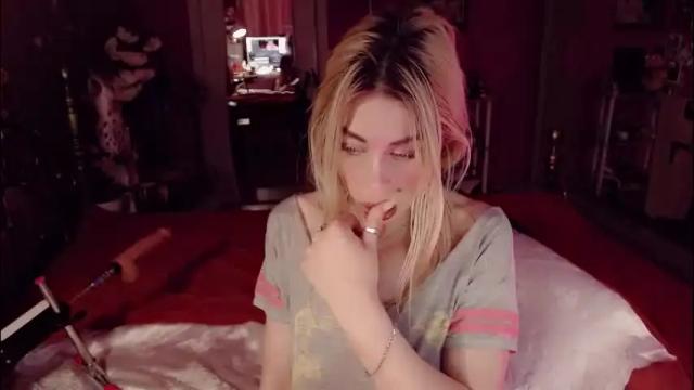 Image 2 of nicole_g0ld_ Stream on Chaturbate on 1 month ago