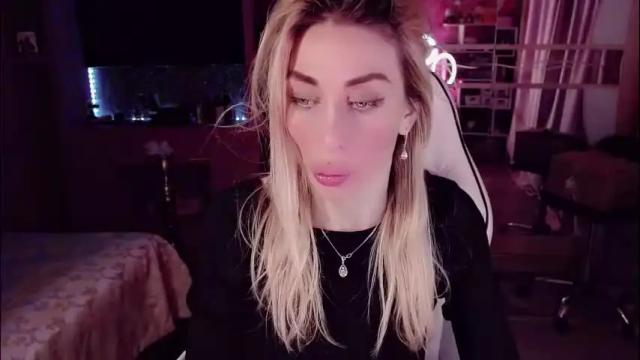 Thumbnail 1, nicole_g0ld_'s Stream at Chaturbate, 18 days ago