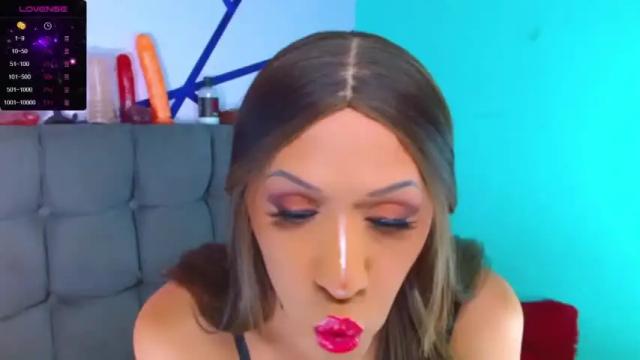 Image 2 of nicole_nicole13 Stream on Chaturbate on 14 months ago