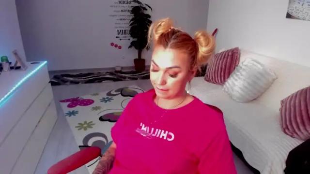Thumbnail 3, nicole_queen28's Stream at Chaturbate, 14 months ago