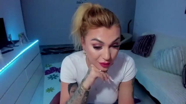 Image 12 of nicole_queen28 Stream on Chaturbate on 14 months ago