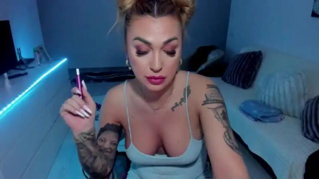Image 4 of nicole_queen28 Stream on Chaturbate on 16 months ago