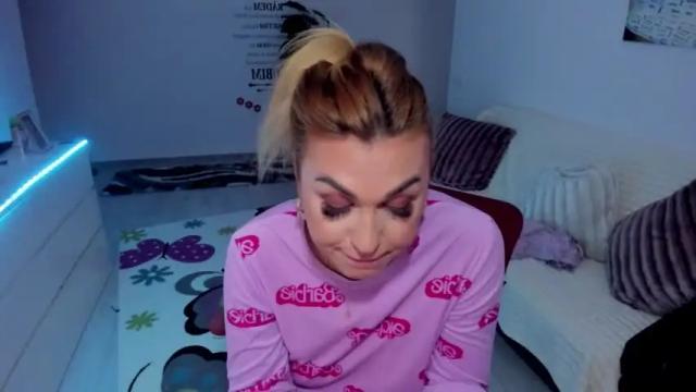 Thumbnail 3, nicole_queen28's Stream at Chaturbate, 14 months ago