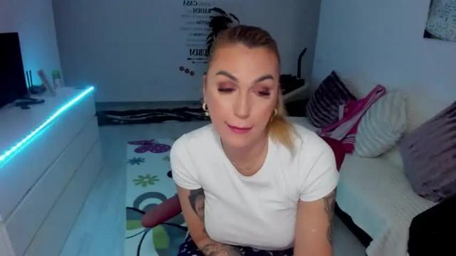 Thumbnail 3, nicole_queen28's Stream at Chaturbate, 14 months ago