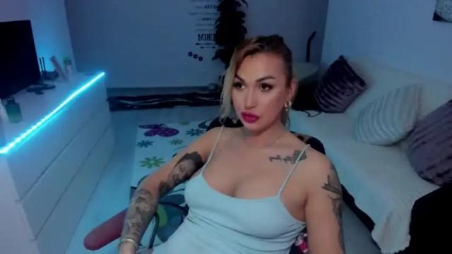 Image 11 of nicole_queen28 Stream on Chaturbate on 14 months ago