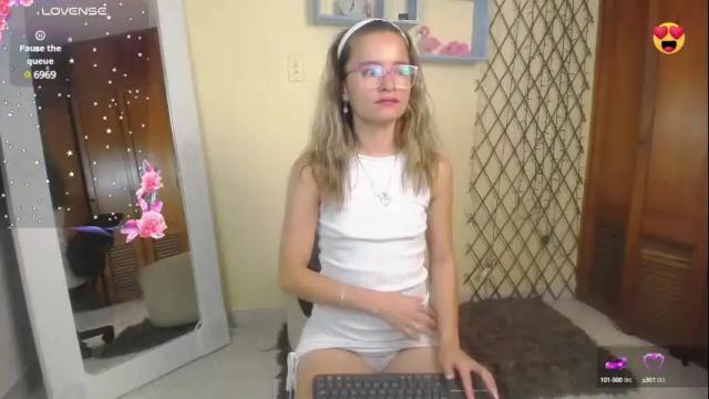 Image 12 of nicole_santana_ Stream on Chaturbate on 5 days ago