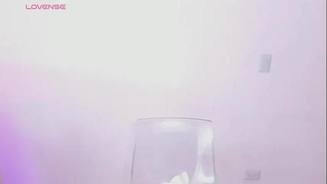 Image 11 of nicole_valencia_ Stream on Chaturbate on 4 months ago