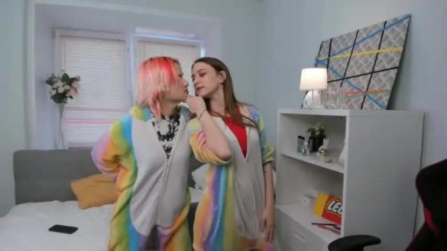 Image 3 of nicolealyson Stream on Chaturbate on 20 months ago