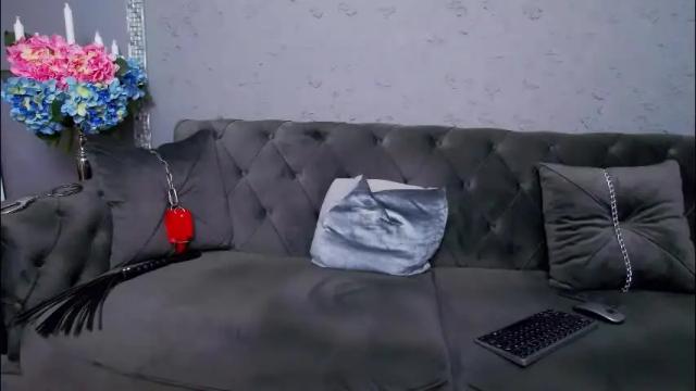 Image 10 of nicoledom Stream on Chaturbate on 1 month ago