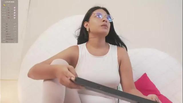 Image 11 of nicoleflorens Stream on Chaturbate on 9 days ago