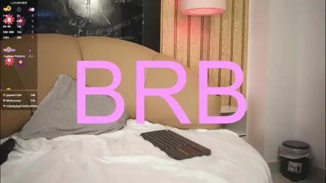 Image 7 of nicoleflorens Stream on Chaturbate on 1 month ago