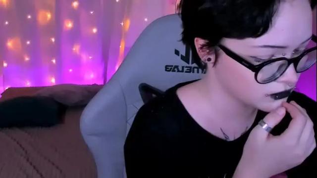 Image 11 of nicolefloret Stream on Chaturbate on 1 month ago