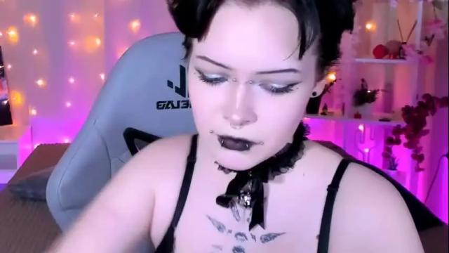Image 7 of nicolefloret Stream on Chaturbate on 1 month ago