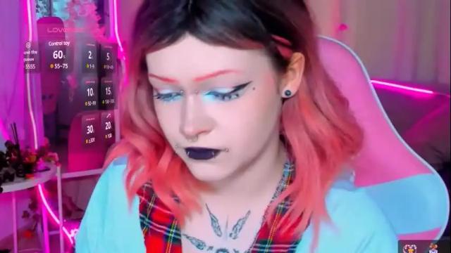 Image 4 of nicolefloret Stream on Chaturbate on 1 month ago