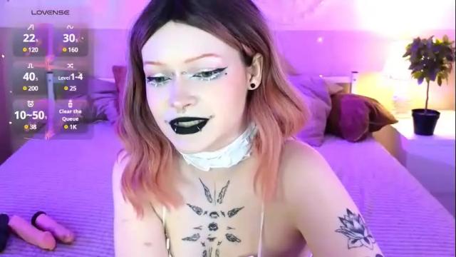 Image 2 of nicolefloret Stream on Chaturbate on 1 month ago