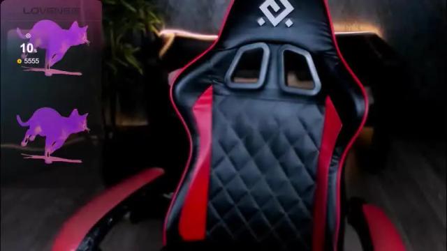 Image 4 of nicolefloret Stream on Chaturbate on 1 month ago