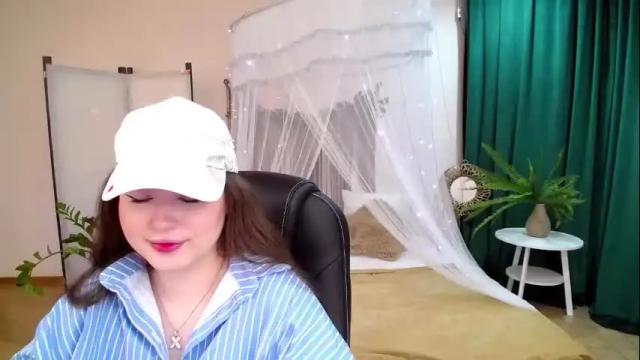 Image 11 of nicolefoxery Stream on Chaturbate on 2 months ago