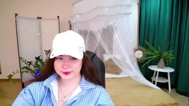 Image 2 of nicolefoxery Stream on Chaturbate on 2 months ago