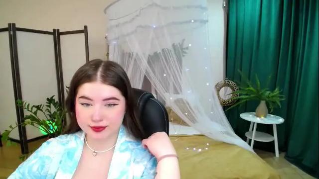 Image 3 of nicolefoxery Stream on Chaturbate on 2 months ago