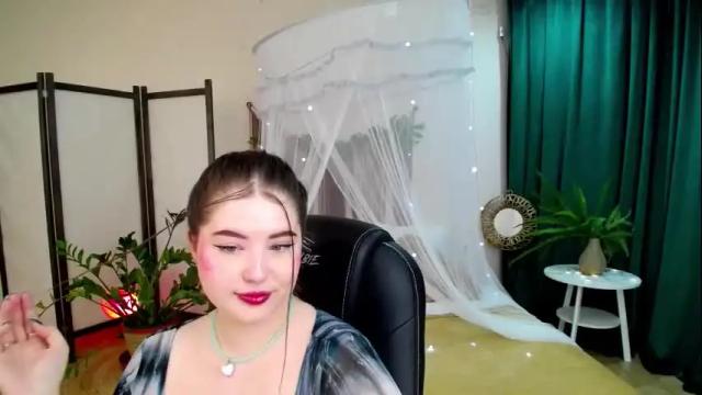 Image 3 of nicolefoxery Stream on Chaturbate on 1 month ago