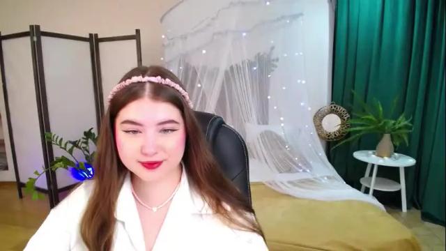 Image 2 of nicolefoxery Stream on Chaturbate on 1 month ago
