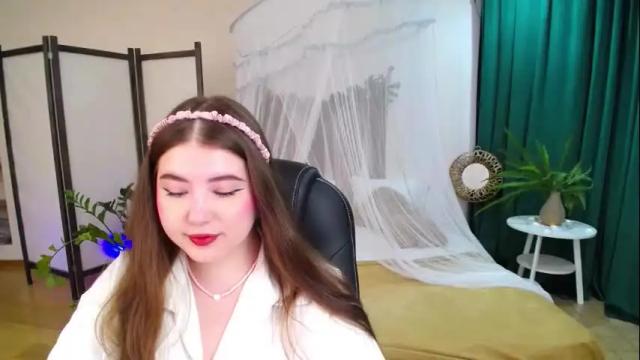 Image 3 of nicolefoxery Stream on Chaturbate on 1 month ago