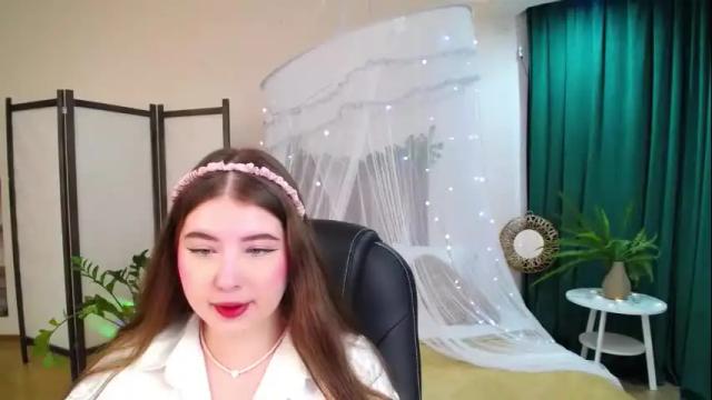 Image 7 of nicolefoxery Stream on Chaturbate on 1 month ago