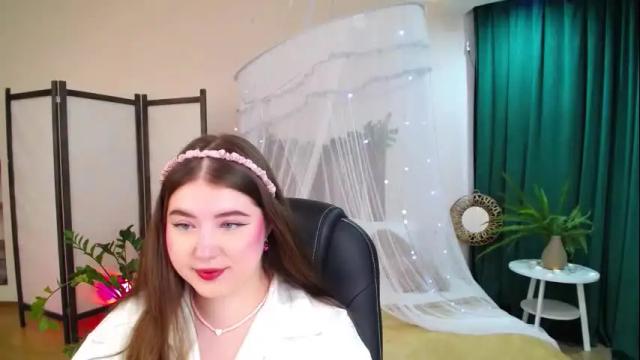 Image 8 of nicolefoxery Stream on Chaturbate on 1 month ago