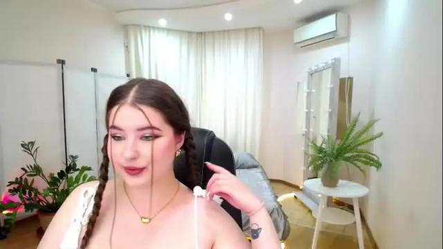 Image 6 of nicolefoxery Stream on Chaturbate on 1 month ago
