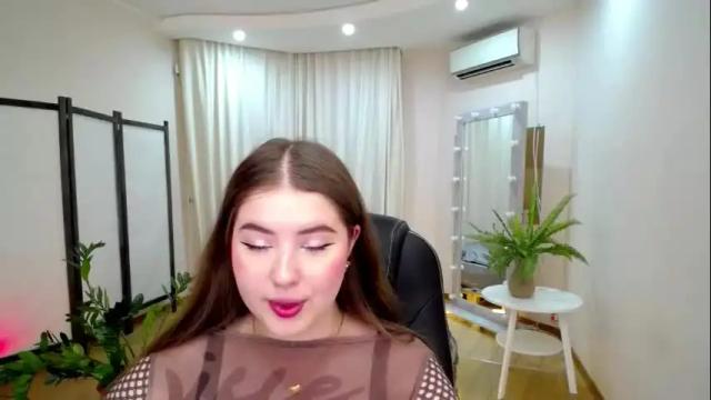 Image 11 of nicolefoxery Stream on Chaturbate on 1 month ago