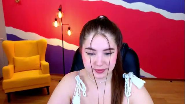 Image 3 of nicolefoxery Stream on Chaturbate on 29 days ago