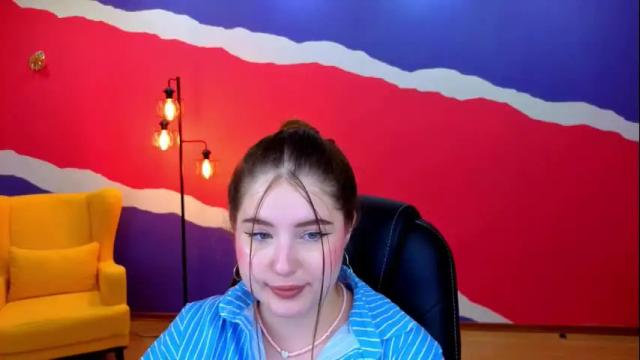 Image 12 of nicolefoxery Stream on Chaturbate on 20 days ago