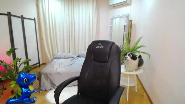 Image 10 of nicolefoxery Stream on Chaturbate on 16 days ago