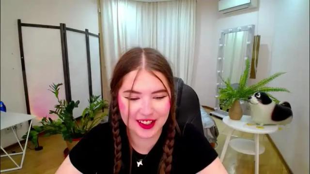 Image 8 of nicolefoxery Stream on Chaturbate on 1 day ago