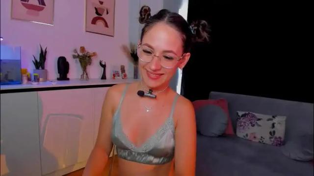 Image 3 of nicoleirisxxx Stream on Chaturbate on 2 months ago