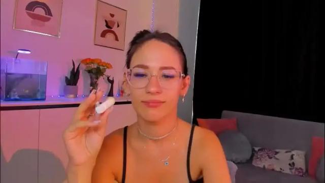 Image 7 of nicoleirisxxx Stream on Chaturbate on 1 month ago