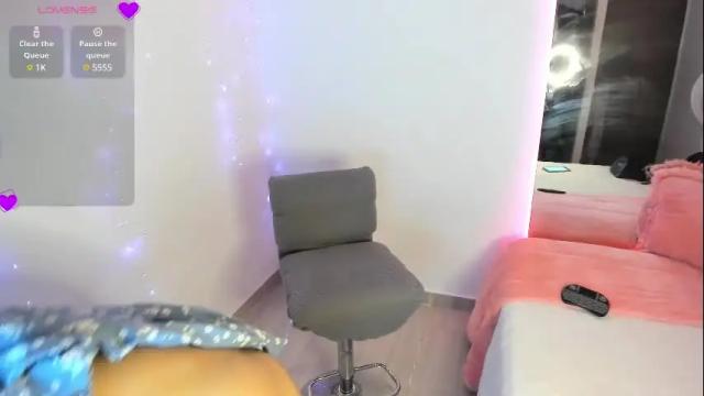 Image 8 of nicolejaymes_ Stream on Chaturbate on 3 months ago