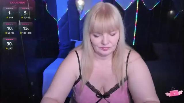 Image 10 of nicolekind Stream on Chaturbate on 1 month ago