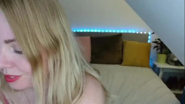 Image 12 of nicolelinharts Stream on Chaturbate on 1 month ago