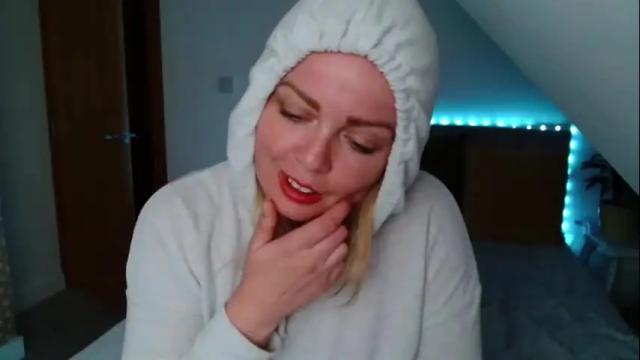 Image 10 of nicolelinharts Stream on Chaturbate on 3 days ago