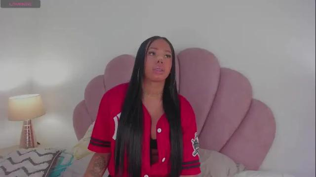 Image 3 of nicoleparadise_ Stream on Chaturbate on 1 month ago