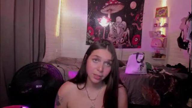 Image 4 of nicolepeachx Stream on Chaturbate on 1 month ago