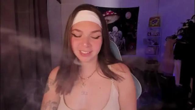 Image 3 of nicolepeachx Stream on Chaturbate on 1 month ago