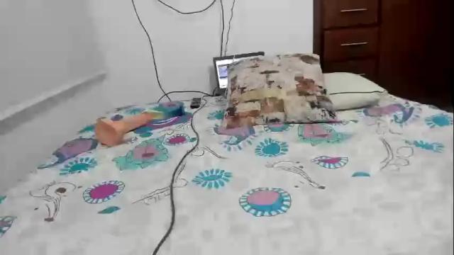 Image 6 of nicolett_aa Stream on Chaturbate on 1 month ago