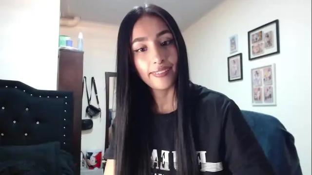 Image 4 of nicoletta_c66 Stream on Chaturbate on 29 days ago