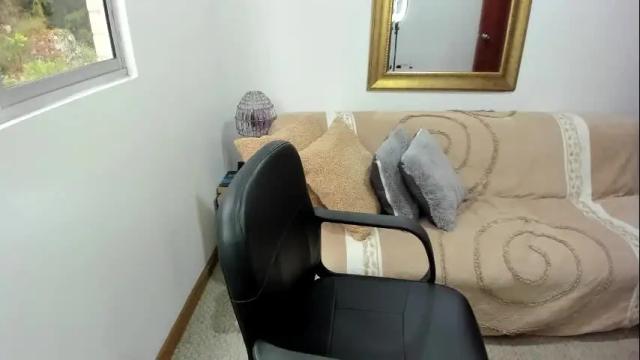 Image 7 of nicolettcolin Stream on Chaturbate on 1 month ago