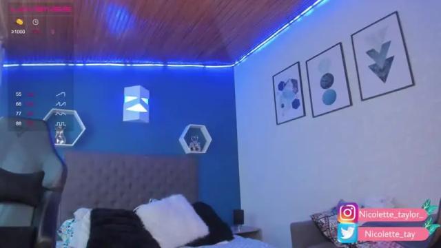 Image 2 of nicolette_tay_ Stream on Chaturbate on 28 months ago